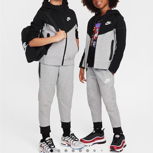 Nike Tech Fleece Full-Zip Set - Picture 1 of 9